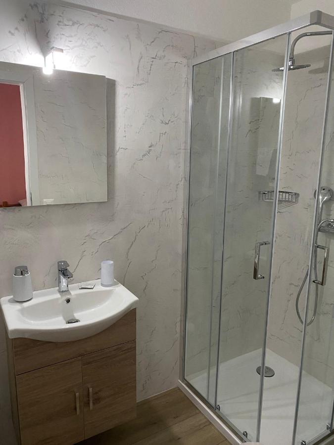 Bed and Breakfast Ristorante Del Ponte Cugnasco Екстер'єр фото