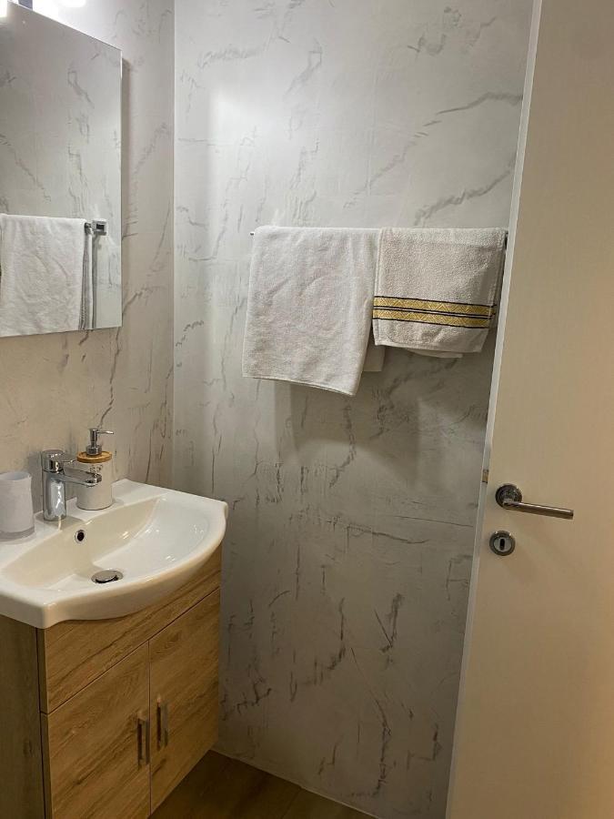 Bed and Breakfast Ristorante Del Ponte Cugnasco Екстер'єр фото