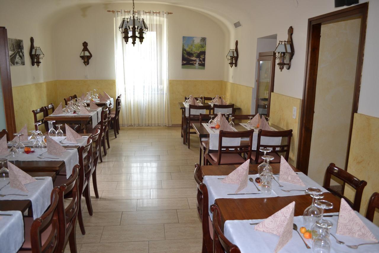 Bed and Breakfast Ristorante Del Ponte Cugnasco Екстер'єр фото