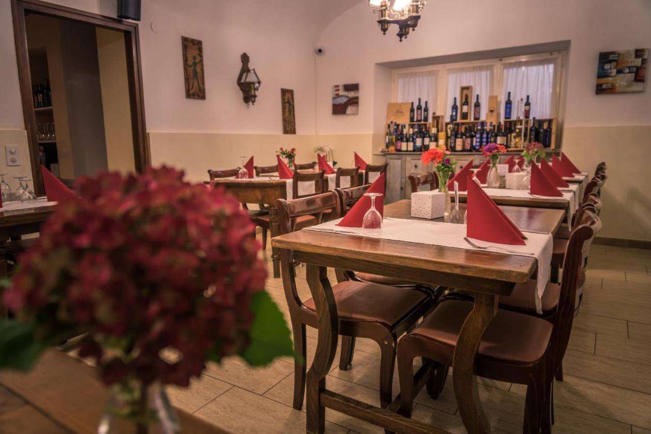 Bed and Breakfast Ristorante Del Ponte Cugnasco Екстер'єр фото